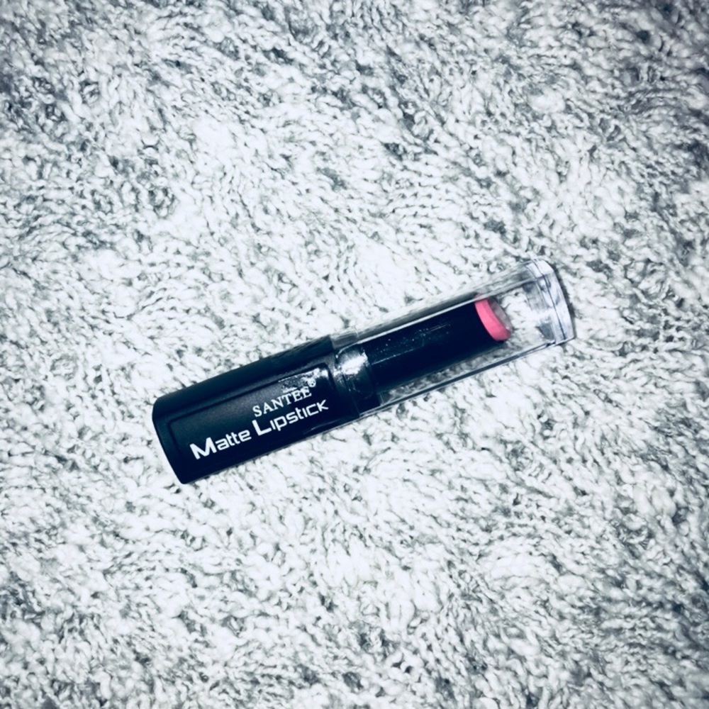 Matte lipstick